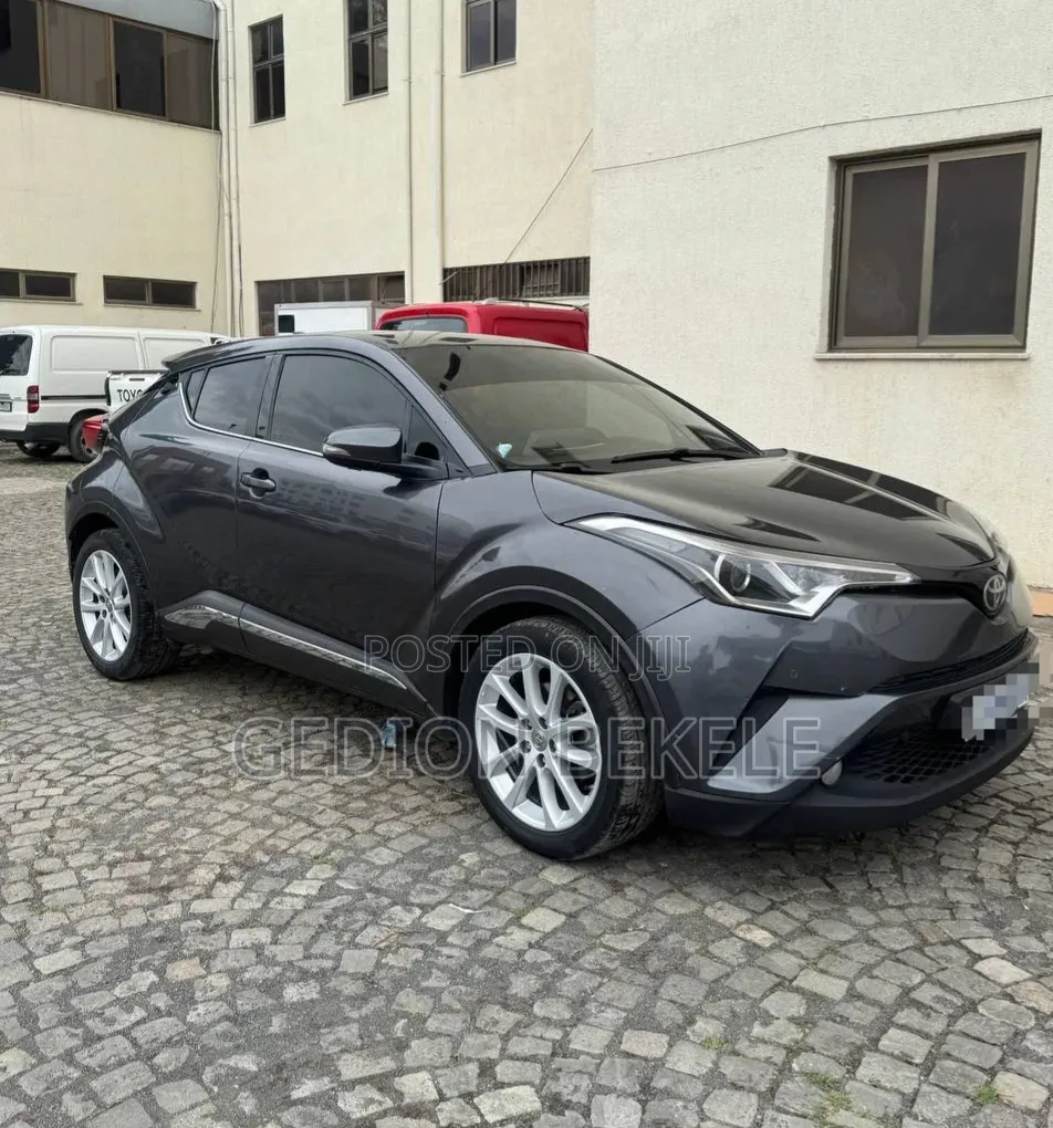 Toyota C-HR 2017 Gray