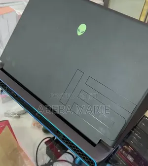 New Laptop Alienware M16 16GB Intel Core i7 SSD 512GB