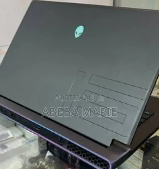 New Laptop Alienware M16 16GB Intel Core i7 SSD 512GB