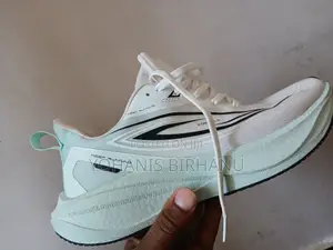 Shoes Kometa