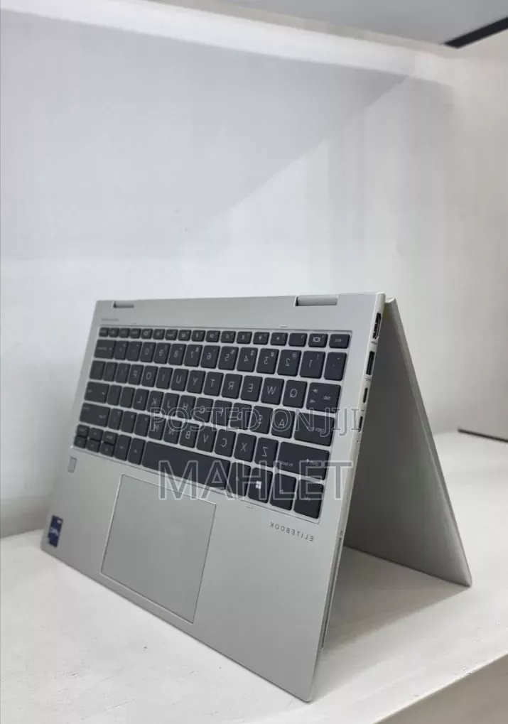 New Laptop HP EliteBook 830 16GB Intel Core i7 SSD 512GB