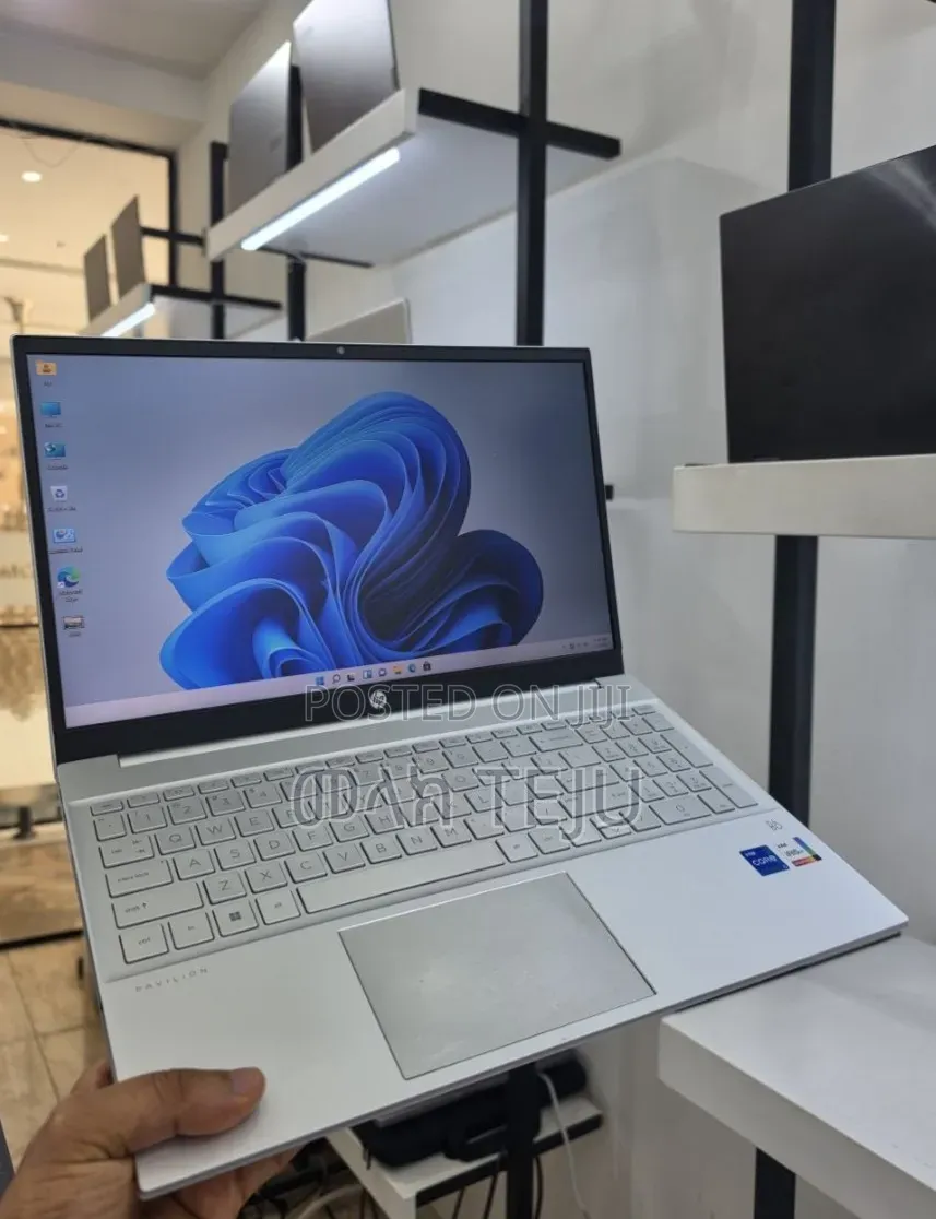 New Laptop HP Pavilion 15 16GB Intel Core i5 SSD 512GB