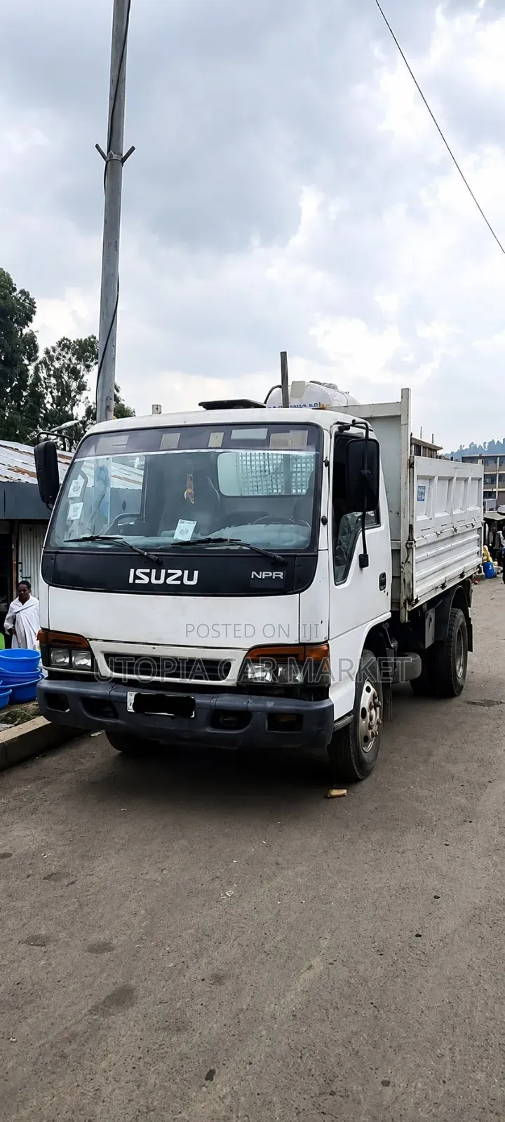 Isuzu NPR Gelbach Mekina