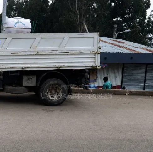 Isuzu NPR Gelbach Mekina