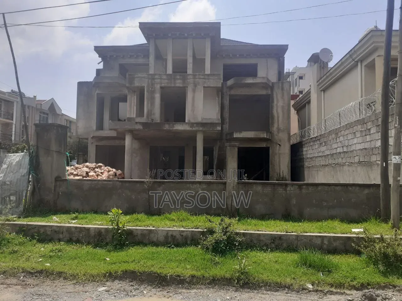 6bdrm House in Addis Ababa Semit, Bole for sale