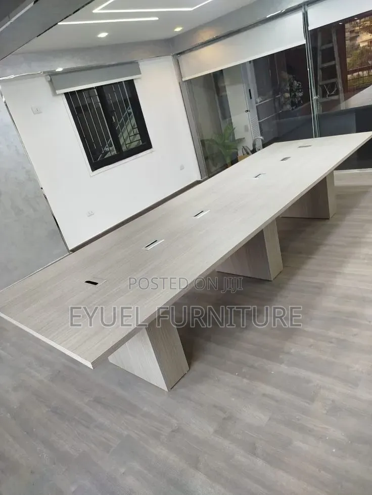 Conference Tables/የመሠብሠብያ ጠረጴዛ