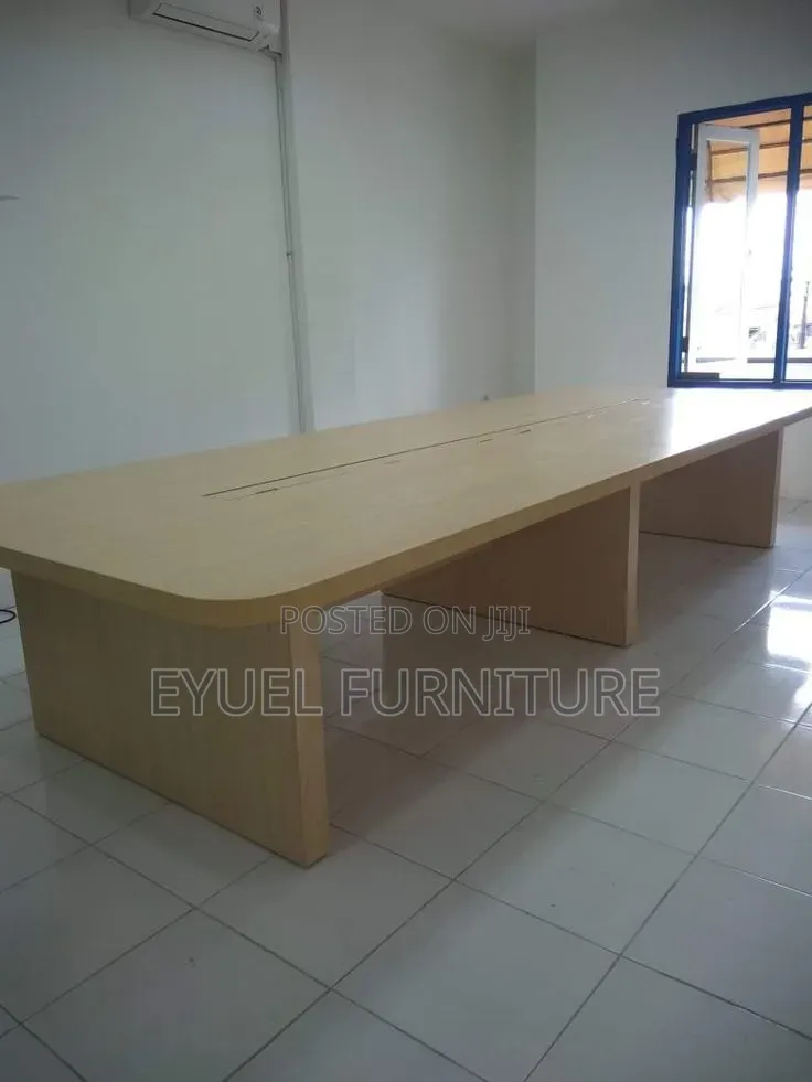 Conference Tables/የመሠብሠብያ ጠረጴዛ