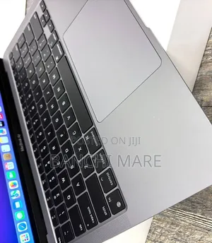 New Laptop Apple MacBook Air 2020 M1 8GB Apple M1 SSD 256GB
