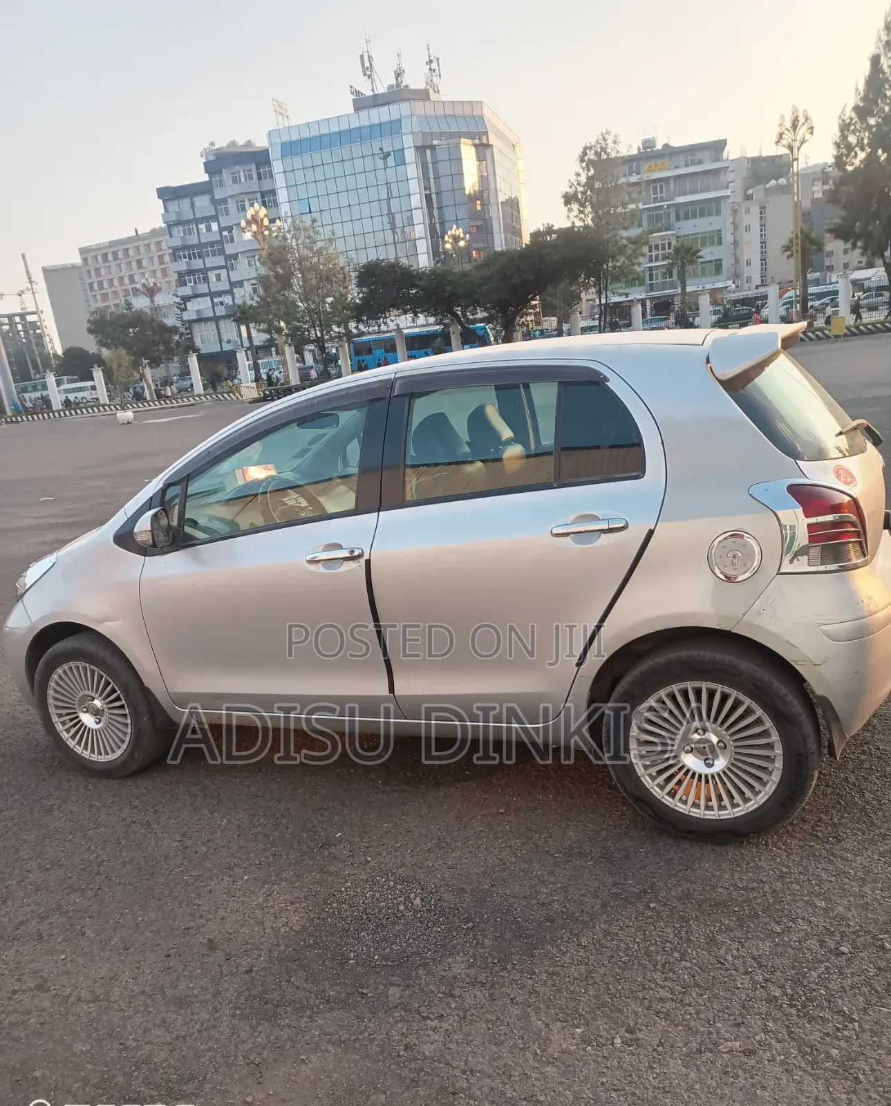 Toyota Yaris 2010 Silver