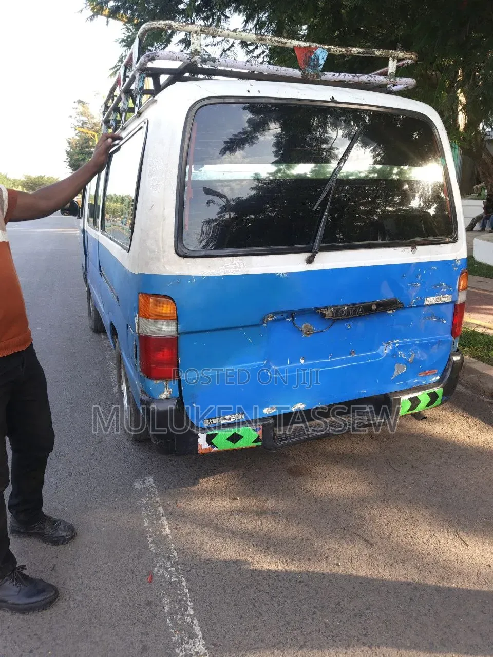 Toyota HiAce 2004 Blue