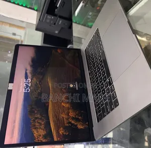 New Laptop Apple MacBook Pro 2019 16GB Intel Core i5 SSD 512GB
