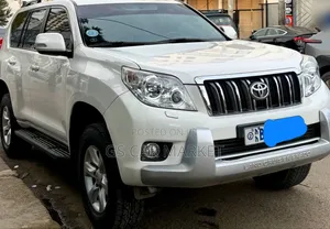 Toyota Land Cruiser Prado 2011 Ivory