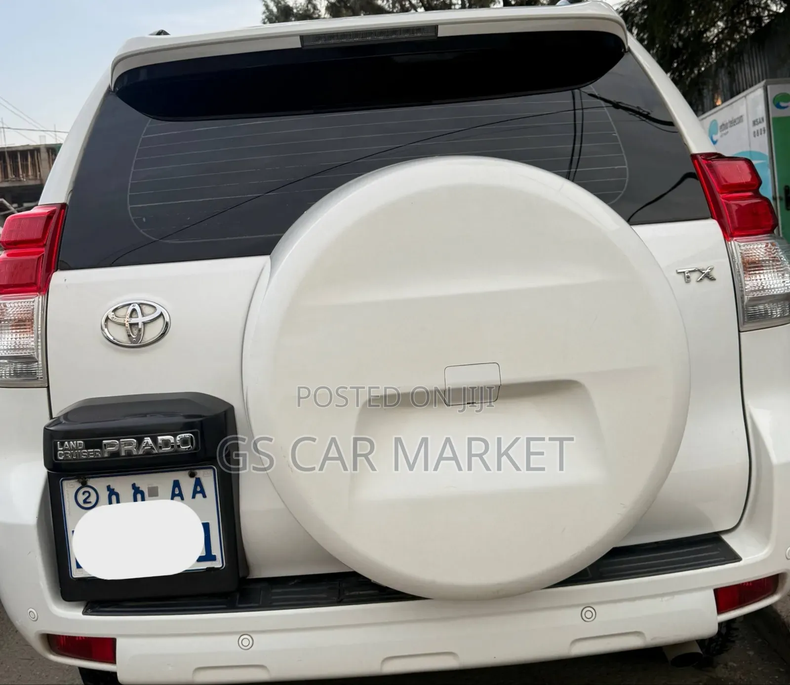 Toyota Land Cruiser Prado 2011 Ivory