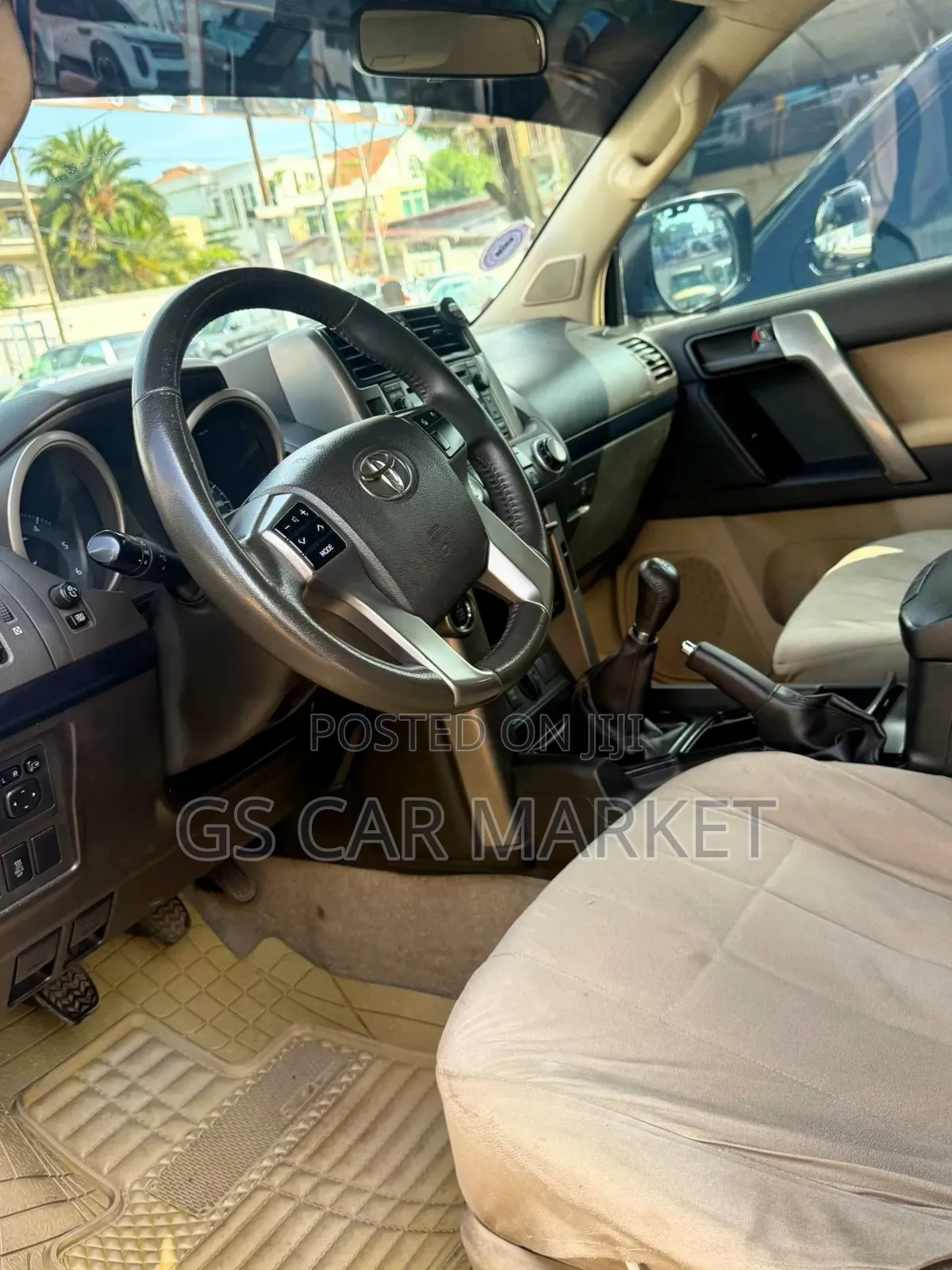 Toyota Land Cruiser Prado 2011 Ivory