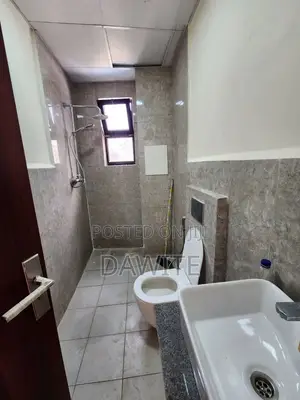 3bdrm Apartment in የማህበር አፓርታማ ሡቅ ያለው, Bole for sale