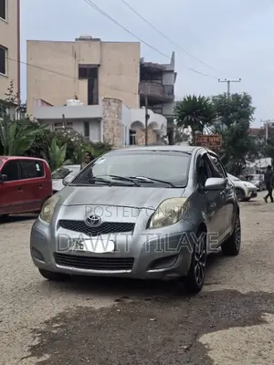 Toyota Yaris 2008 Gray