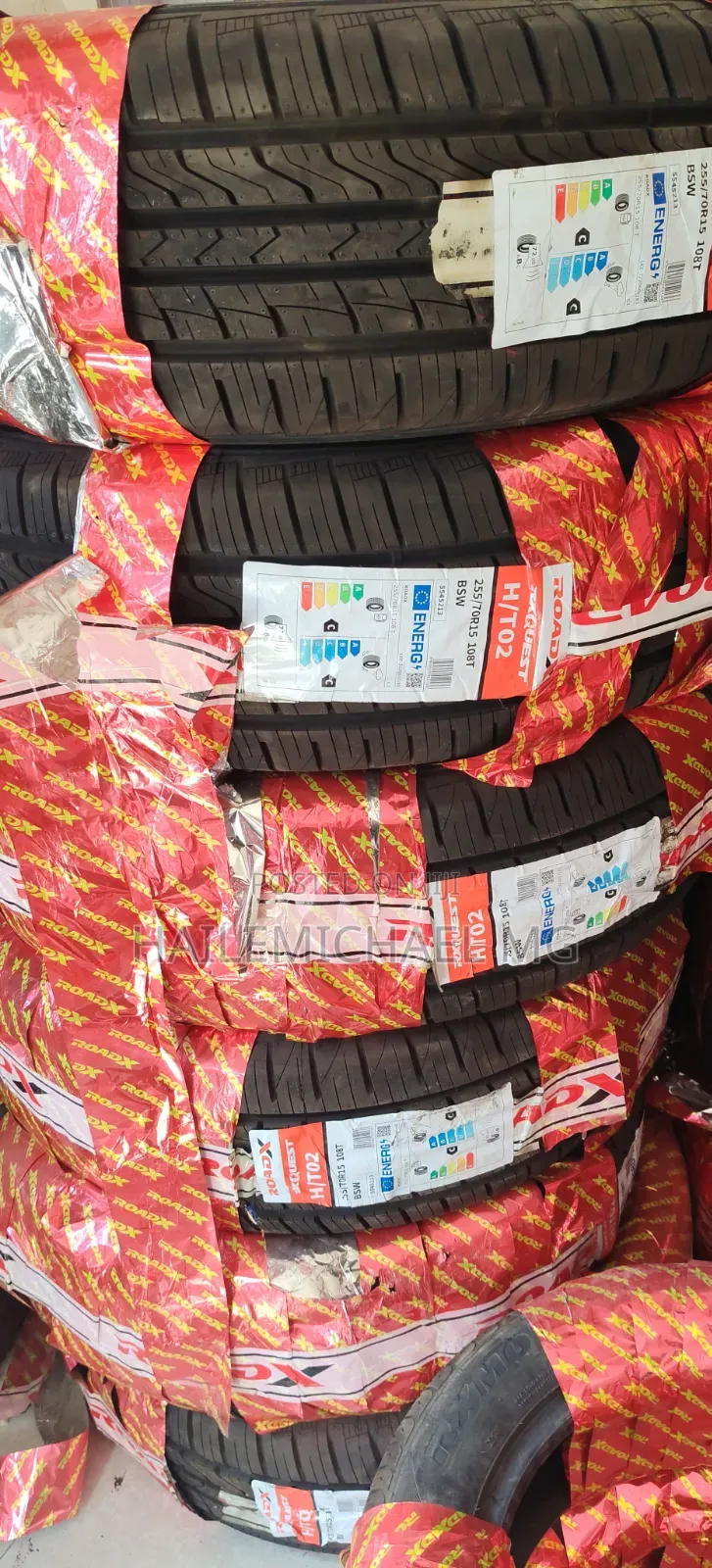 255 70 R15 
Toyota Hilux Pickup Tire 