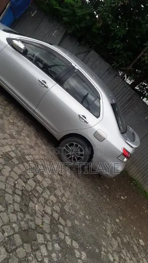 Toyota Yaris 2010 Silver