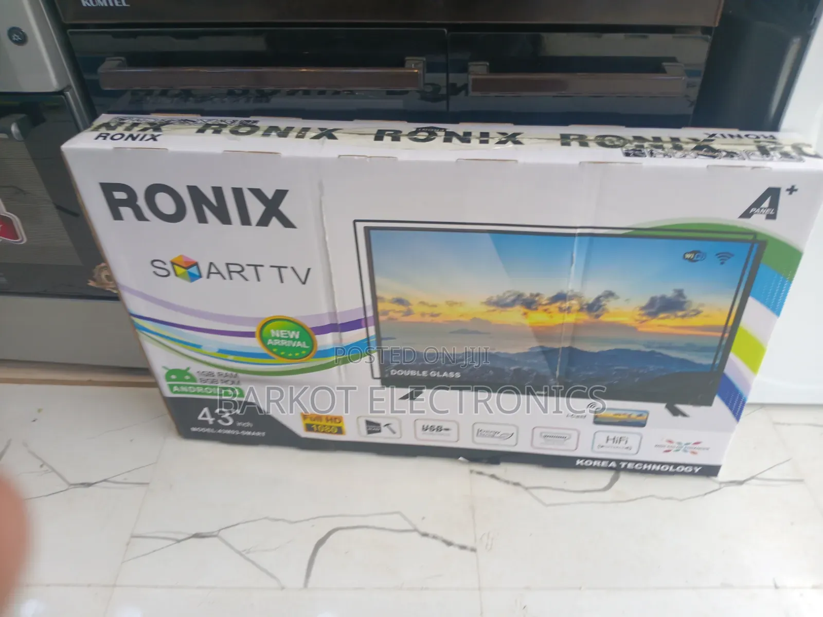 Ronix Smart Led TV 43 Inch Andraid Doubel Gelass 2026 Hifi Speaker