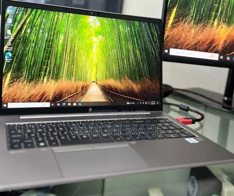 New Laptop HP ZBook Firefly 15 G7 16GB Intel Core i7 SSD 512GB