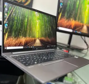 New Laptop HP ZBook Firefly 15 G7 16GB Intel Core i7 SSD 512GB