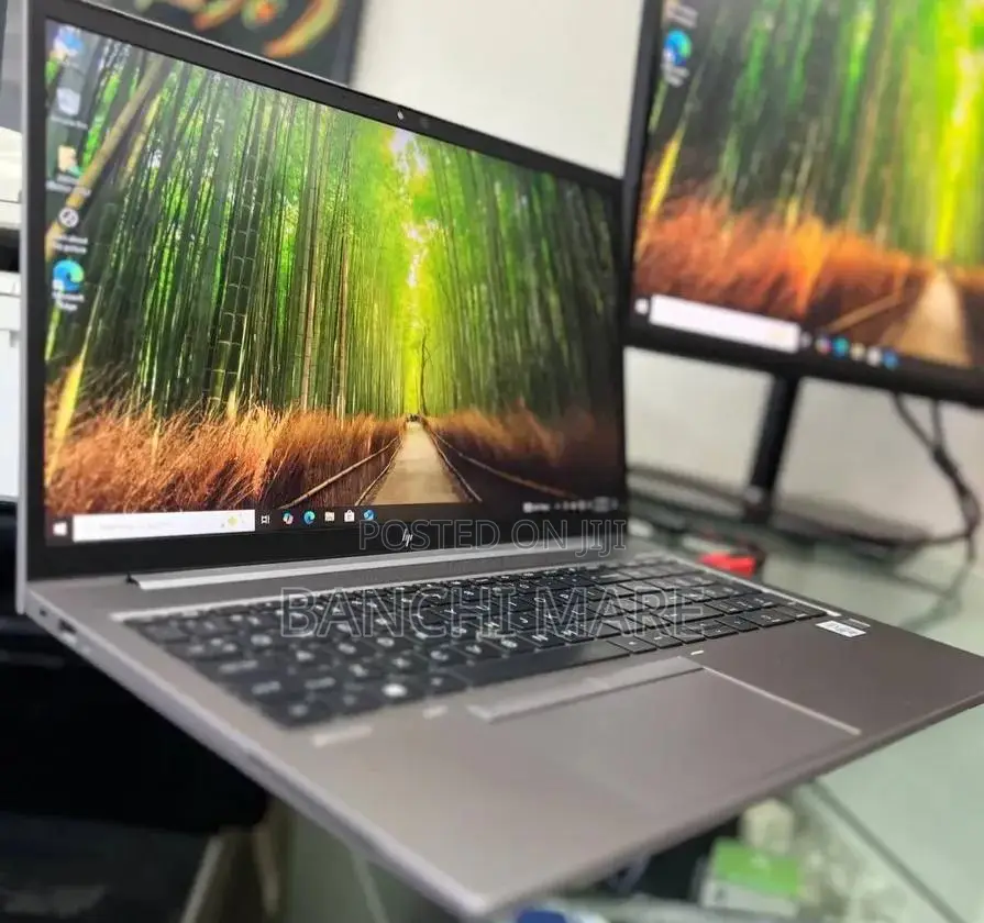 New Laptop HP ZBook Firefly 15 G7 16GB Intel Core i7 SSD 512GB