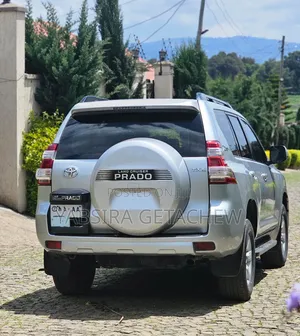 Toyota Land Cruiser Prado 2015 Silver