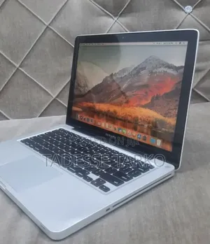 New Laptop Apple MacBook Pro 2012 4GB Intel Core i5 HDD 320GB