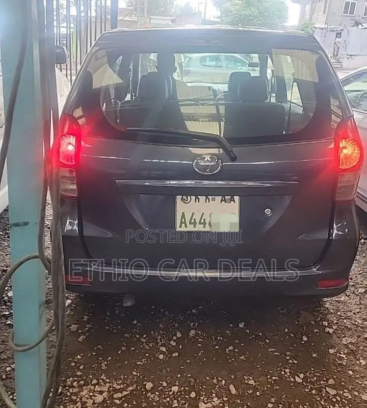 Toyota Avanza 2014 Black