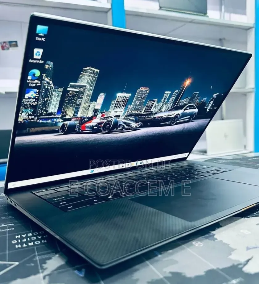 New Laptop Dell 16GB Intel Core i7 SSD 512GB