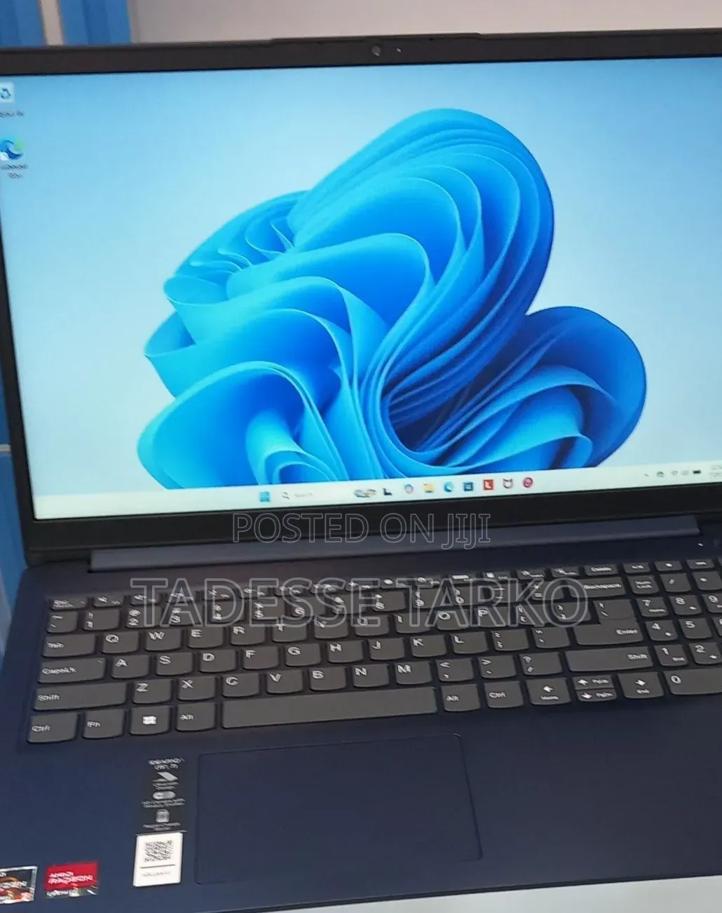 New Laptop Lenovo IdeaPad 1 8GB AMD Ryzen 5 SSD 256GB