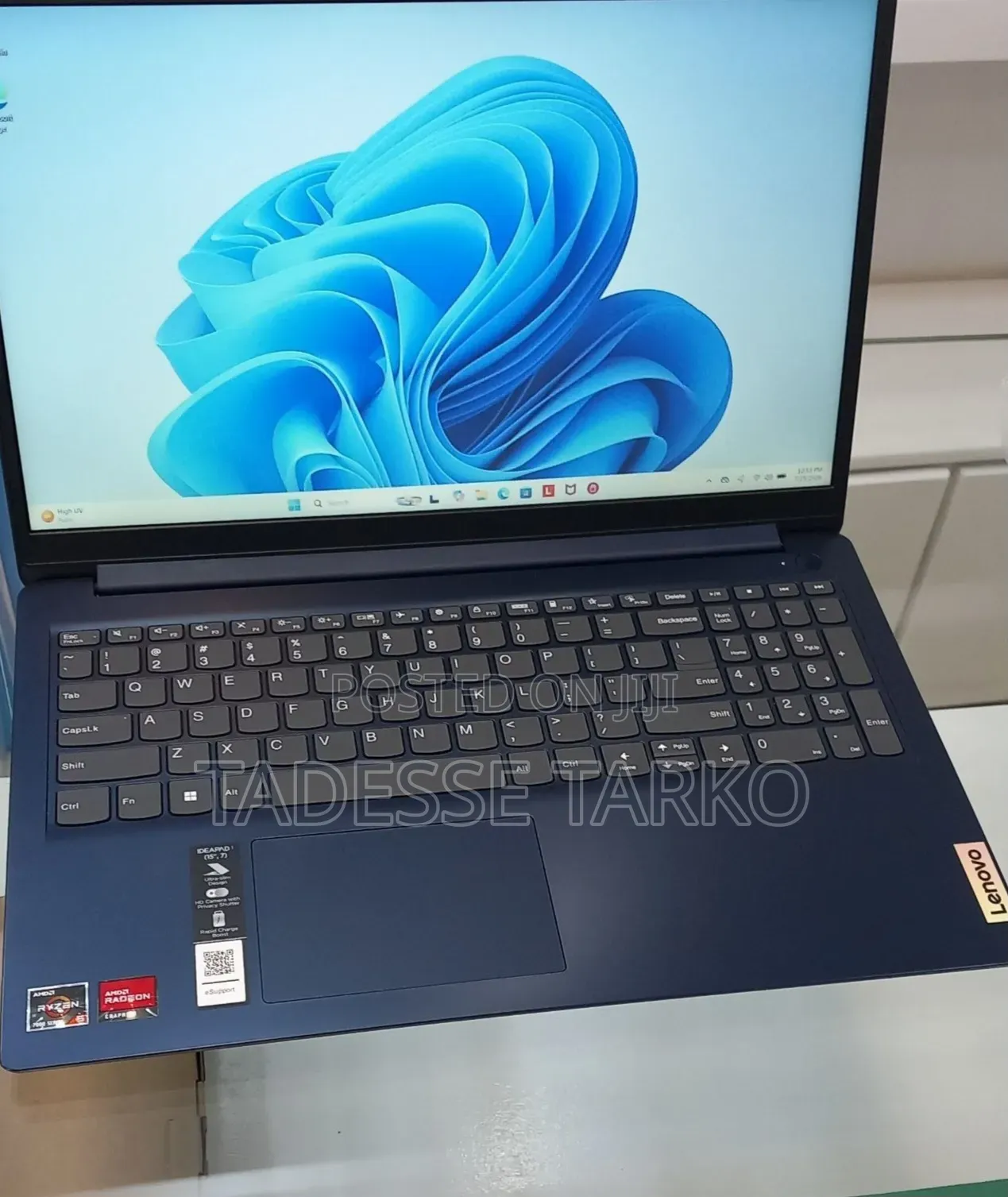 New Laptop Lenovo IdeaPad 1 8GB AMD Ryzen 5 SSD 256GB
