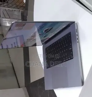 New Laptop Apple MacBook Pro 2021 M1 32GB Apple M1 Pro SSD 1T