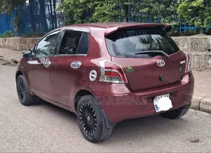 Toyota Yaris 2010 Burgundy