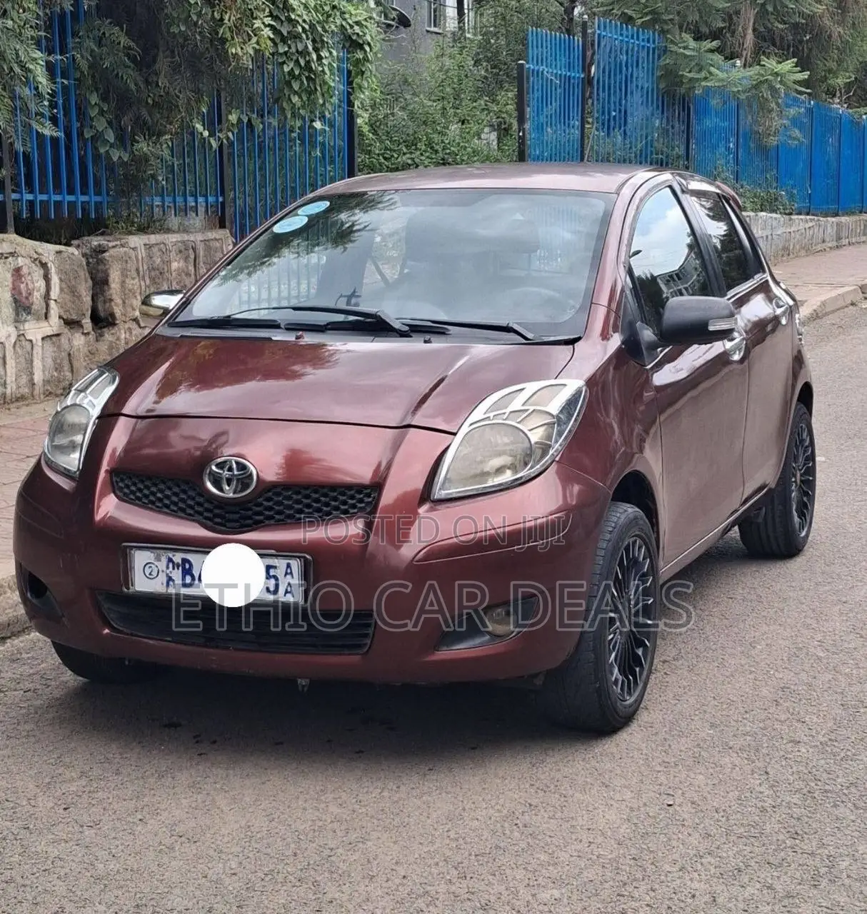 Toyota Yaris 2010 Burgundy