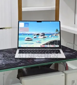 New Laptop Apple MacBook Air 2022 M2 8GB Apple M2 SSD 256GB