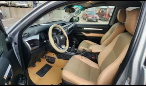 Toyota Hilux 2019 Silver