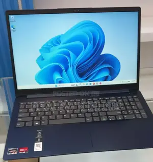 New Laptop Lenovo 8GB AMD Ryzen 5 SSD 256GB