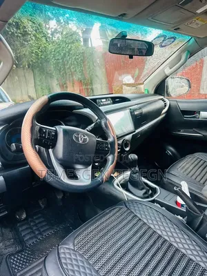 Toyota Hilux 2019 Silver