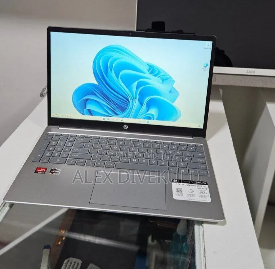 New Laptop HP Stream Notebook 16GB Intel Core i5 SSD 256GB