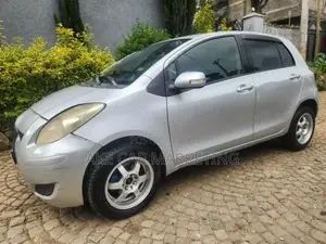 Toyota Yaris 2008 Gray