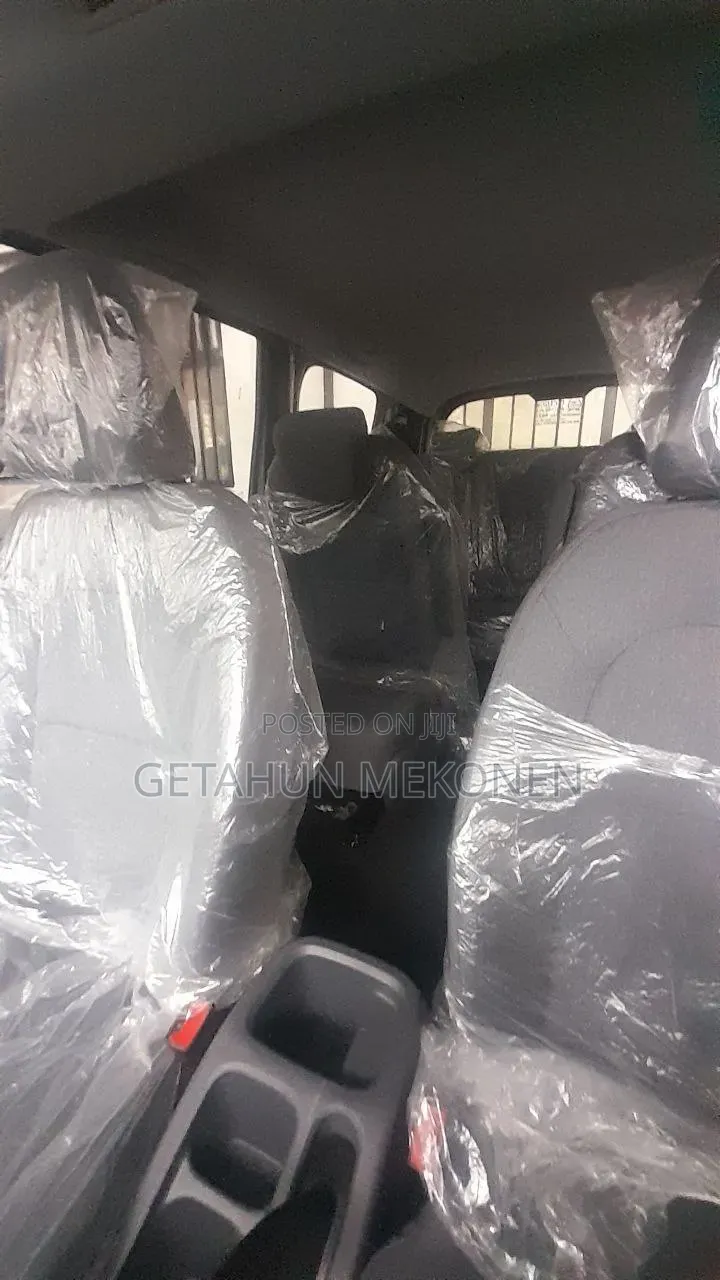 New Wuling Hongguang Plus 2025 Gray