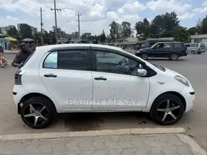 Toyota Yaris 2009 White