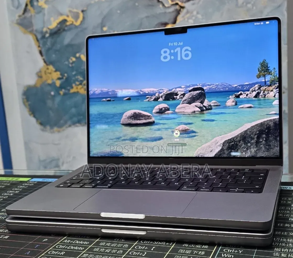 New Laptop Apple MacBook 32GB SSD 512GB