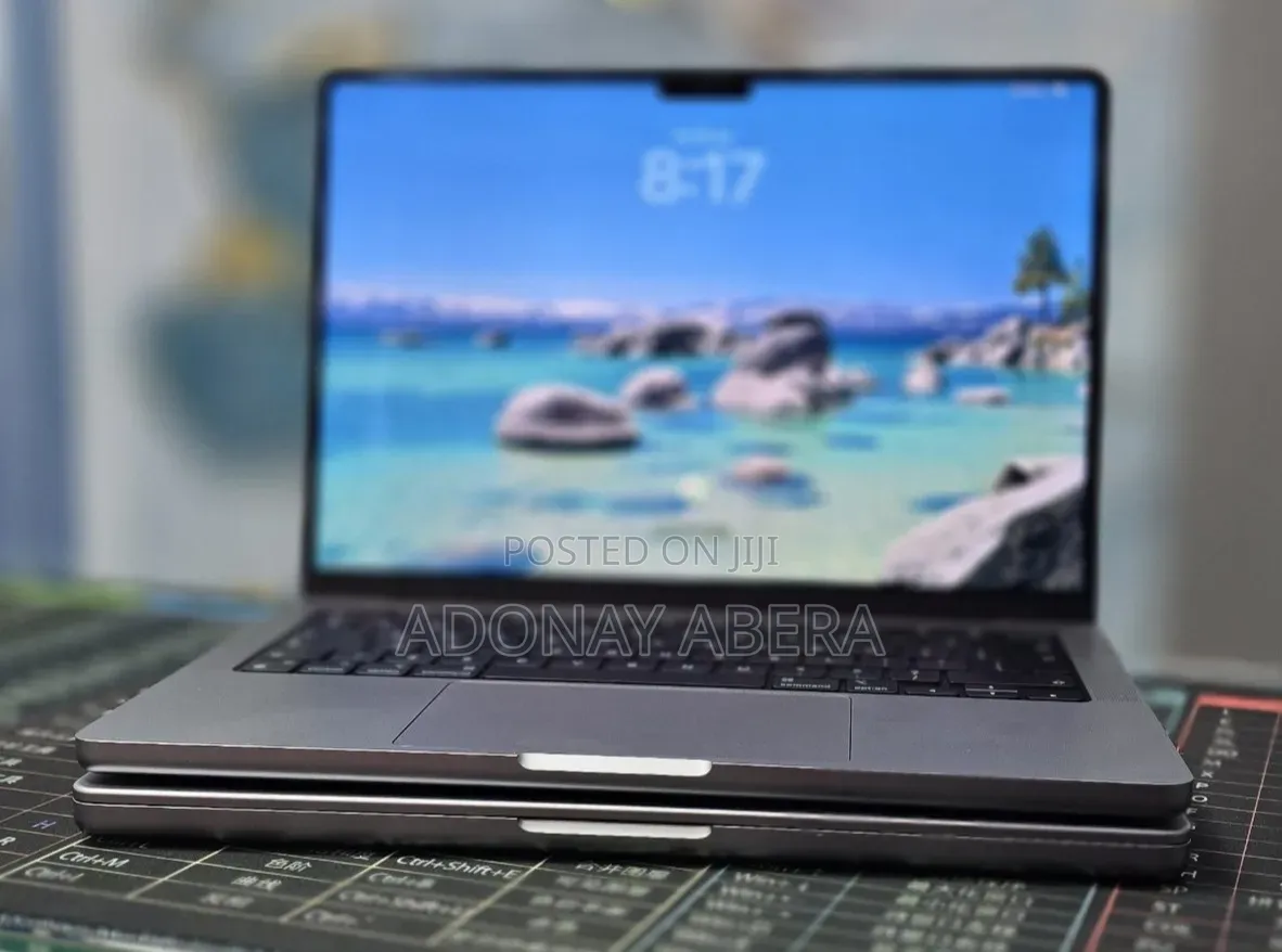 New Laptop Apple MacBook 32GB SSD 512GB