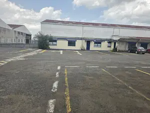 Big Garage Showroom and Assembly for Rent
