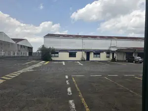 Big Garage Showroom and Assembly for Rent