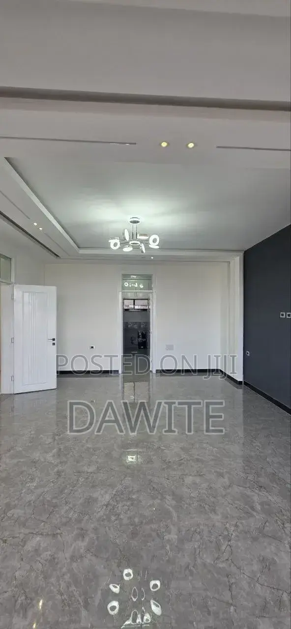 3bdrm Apartment in የግል አፓርታማ, Bole for sale