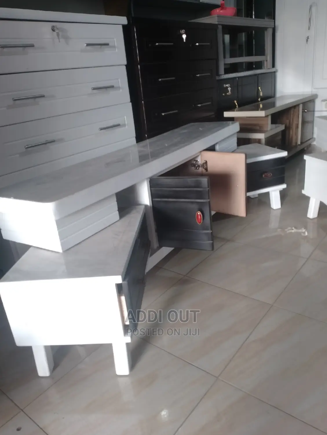 Tv Stand/ቲቪ ማስቀመጫ