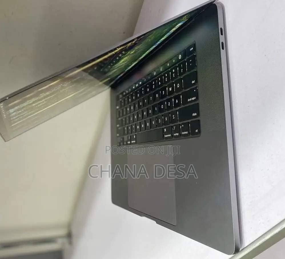 New Laptop Apple MacBook Pro 2019 16GB Intel Core i9 SSD 1T